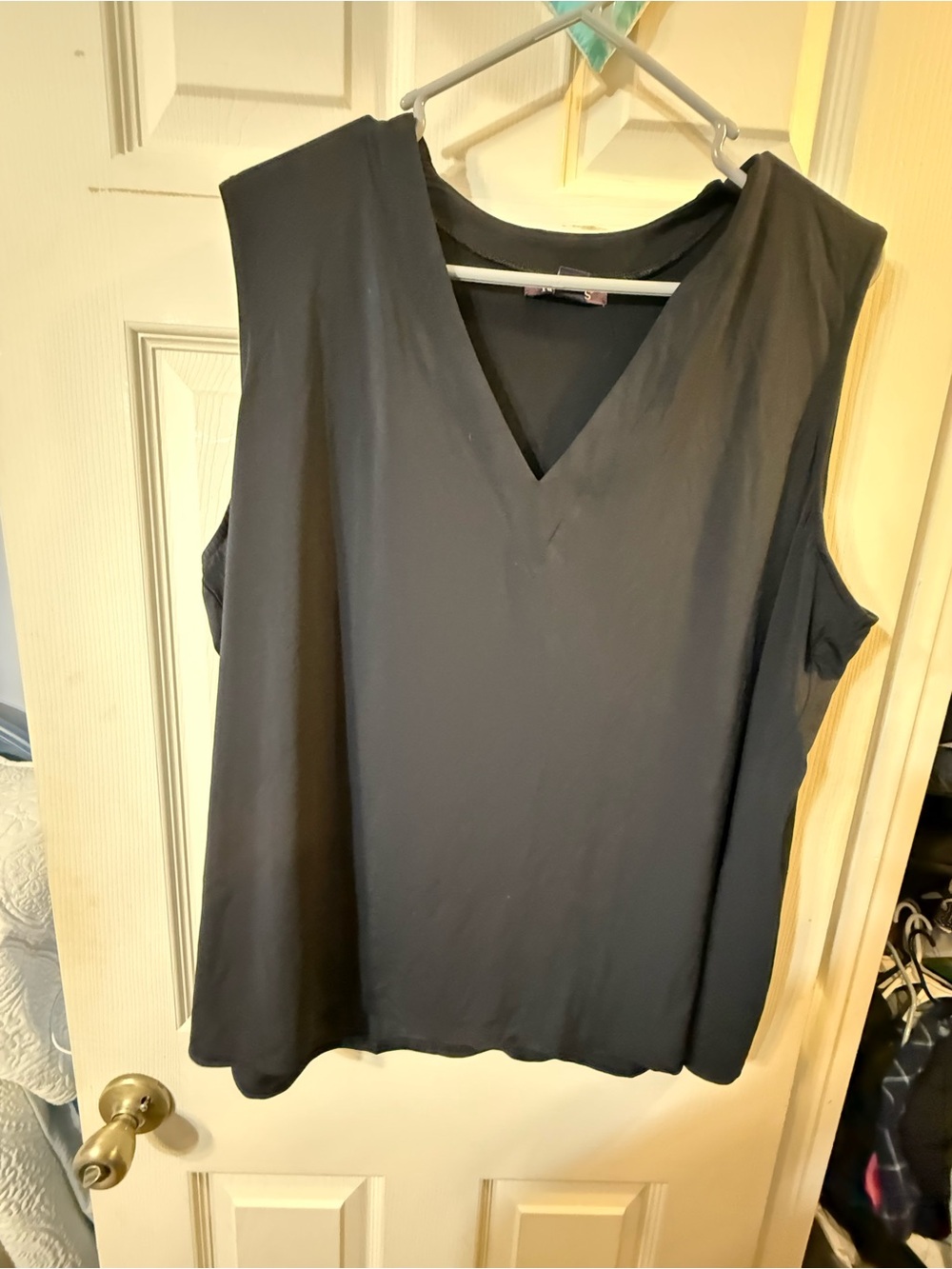 Bundle of 2 Women's Plus 22/24 Roamans’ V-Neck Sleeveless Blouse - Black/White